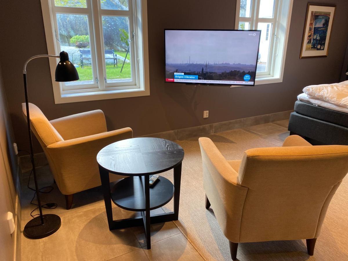 Guesthouse - Near City Center- Parking Available Sandefjord Esterno foto